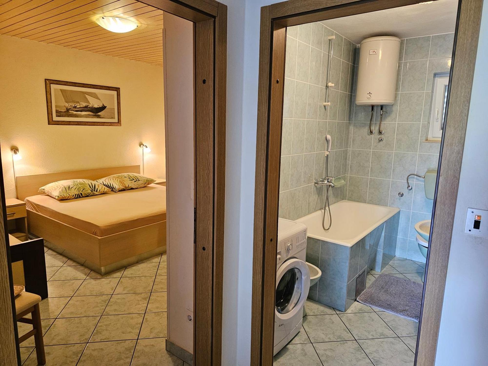 Apartment Nikica Трогир Стая снимка