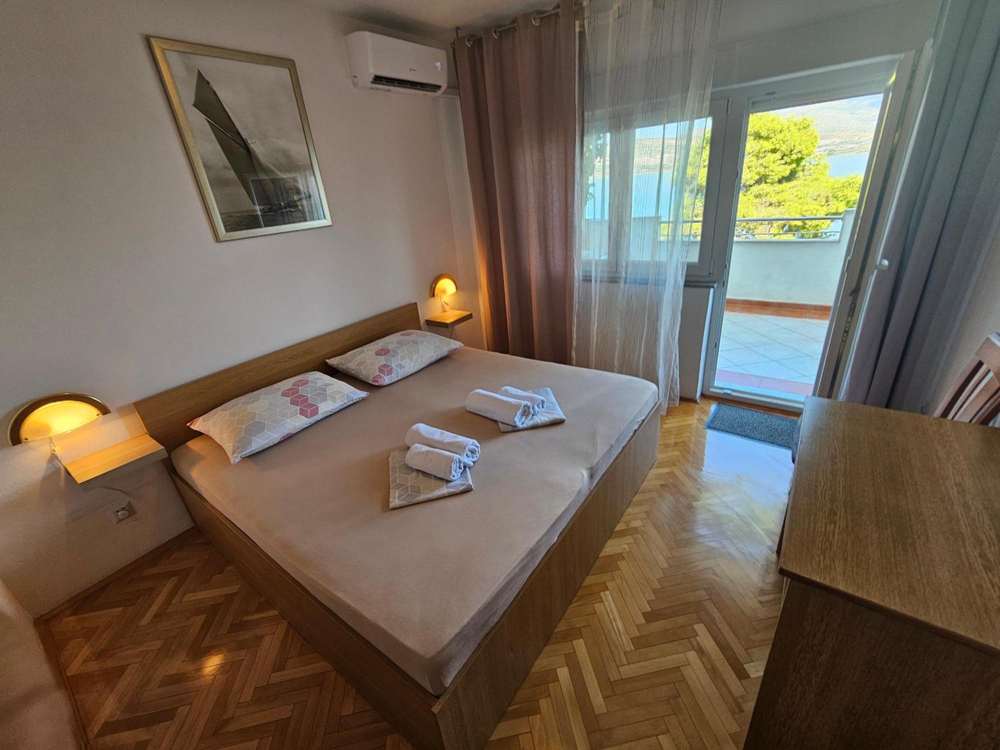 Apartment Nikica Трогир Екстериор снимка