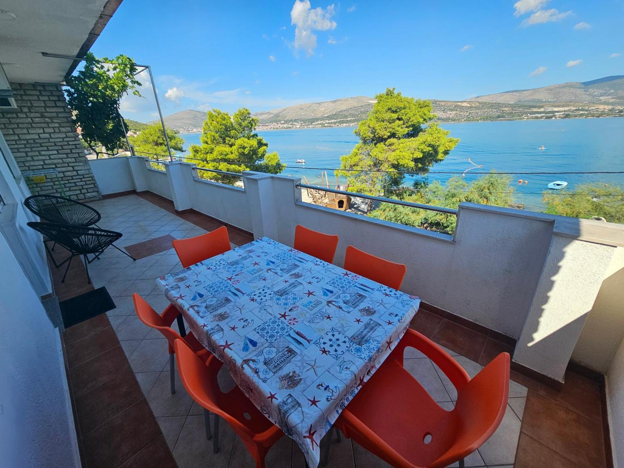 Apartment Nikica Трогир Екстериор снимка